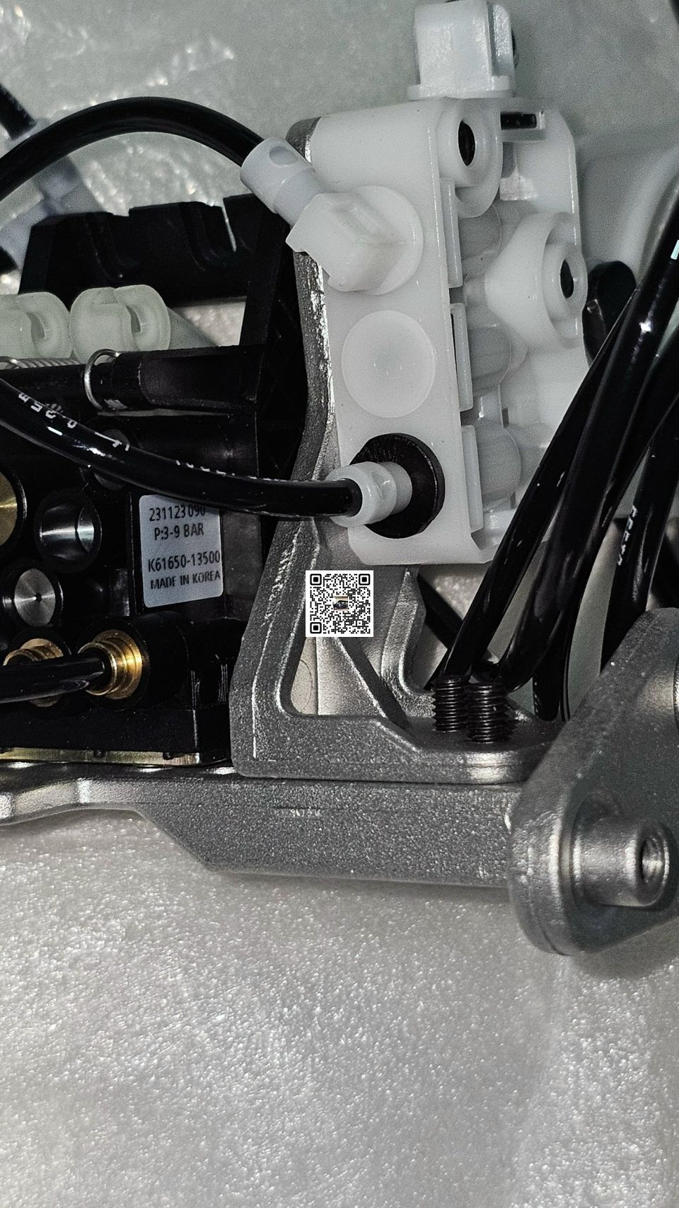 chia-hoi-ghe-hyundai-trago-hd320-hd1000-universe-1.jpg_1