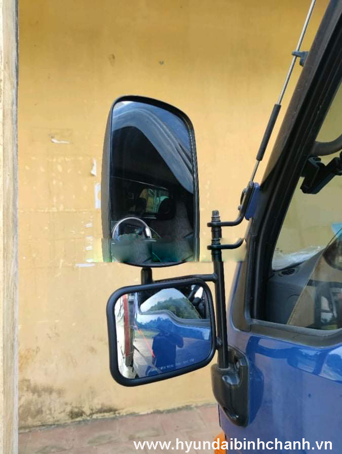 kinh-hau-vuong-hyundai-n250-110s-hd72.jpg_1