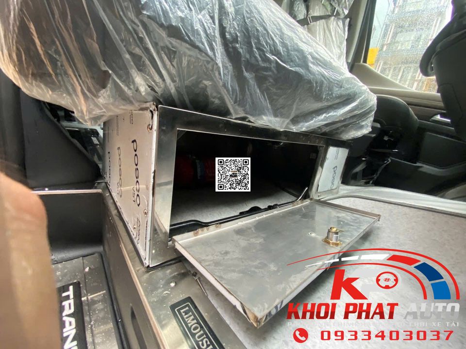 op-bac-buoc-ford-transit-moi-2024-01.jpg_1