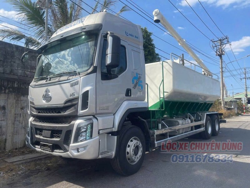 Chenglong H5 3 chân chở thức ăn chăn nuôi