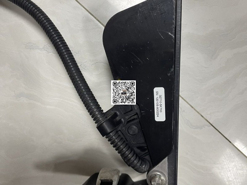 Cảm biến chân ga Hyundai HD78 HD99S County chính hãng