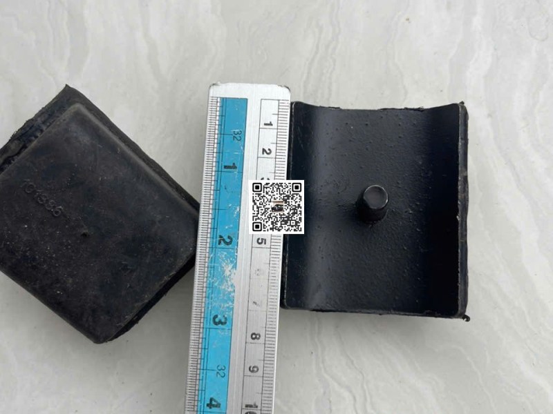 Cao su Pat nhíp Isuzu QKR 210 270 230