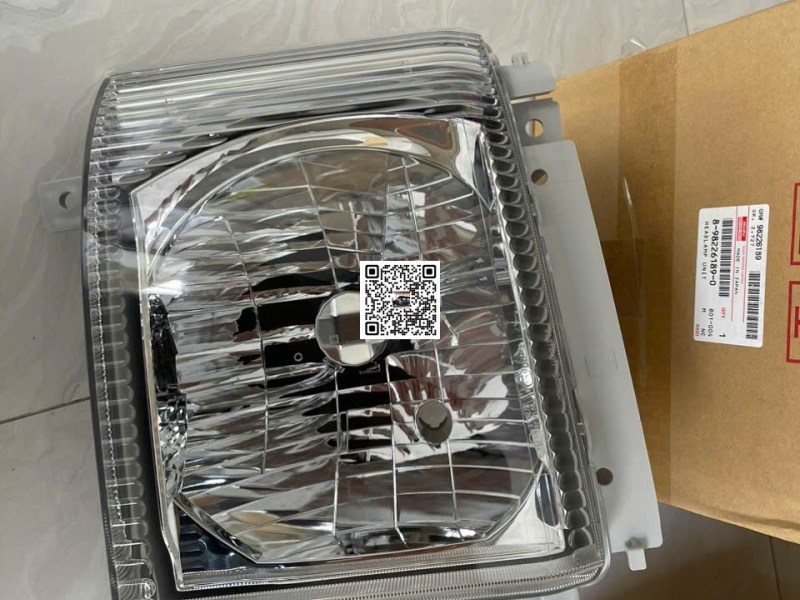 Đèn pha Isuzu NQR 400 NPR 550 3,5 tấn 5 tấn chính hãng 