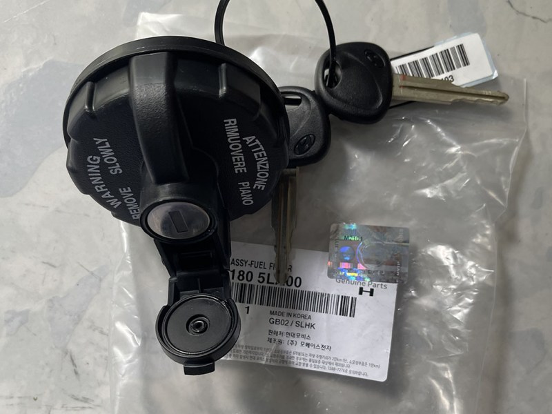 Nắp thùng dầu Hyunndai EX8L nắp dầu EX8GT