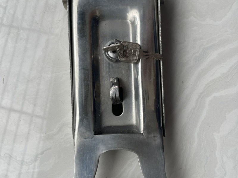 Tay khoá hộp thùng xe tải Inox