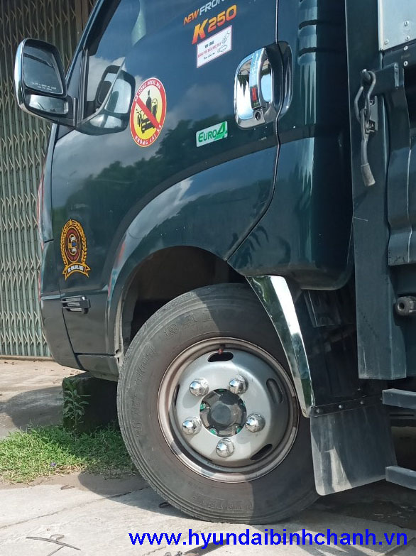 ve-chan-bun-kia-k200-k250-inox.jpg